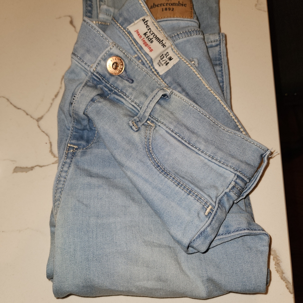 Abercrombie Kids Light Wash Denim Leggings